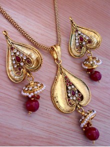 Polki Pendant Set